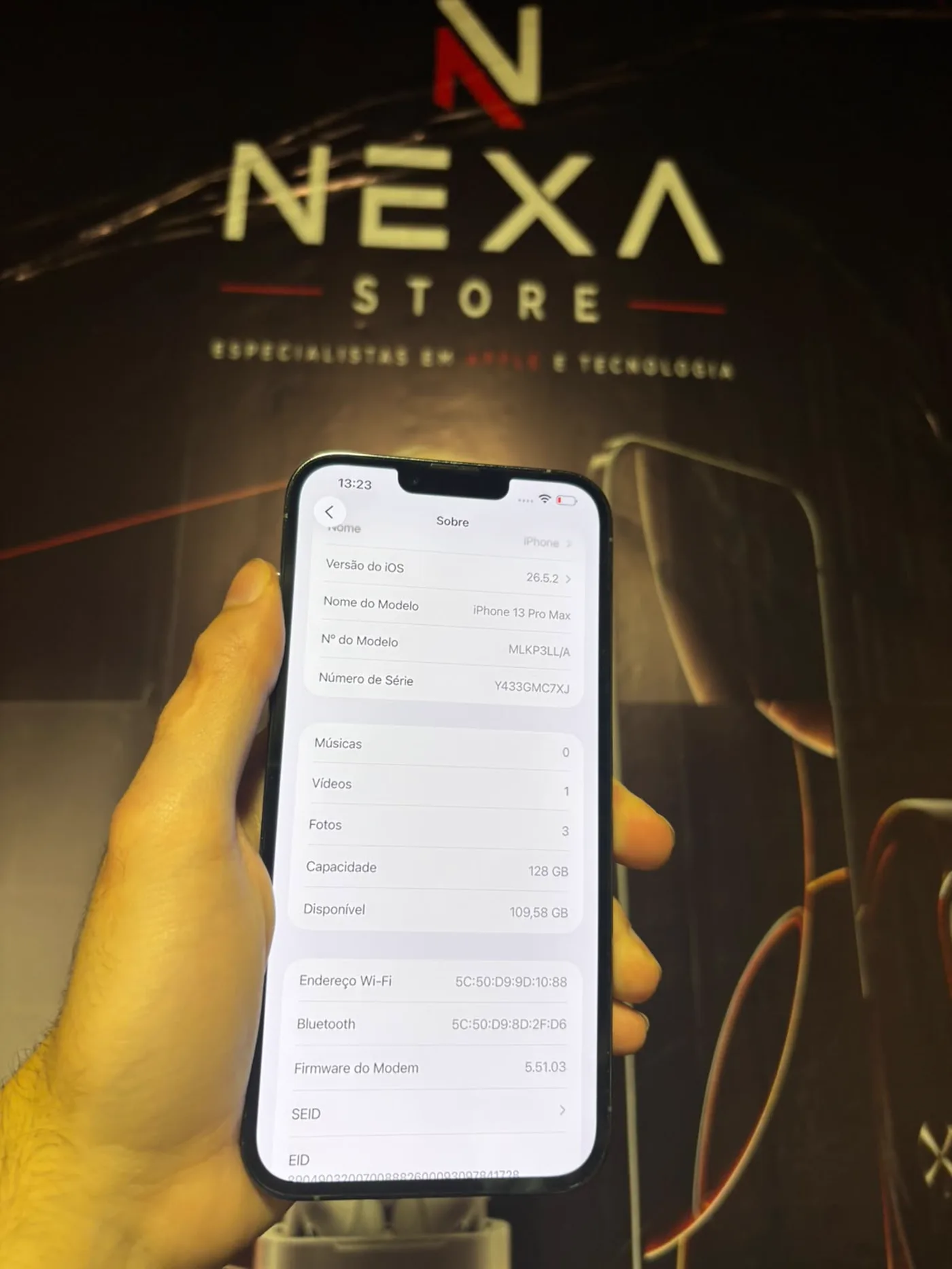 iPhone 13 Pro Max — tela Sobre comprovando o modelo e a capacidade de 128 GB