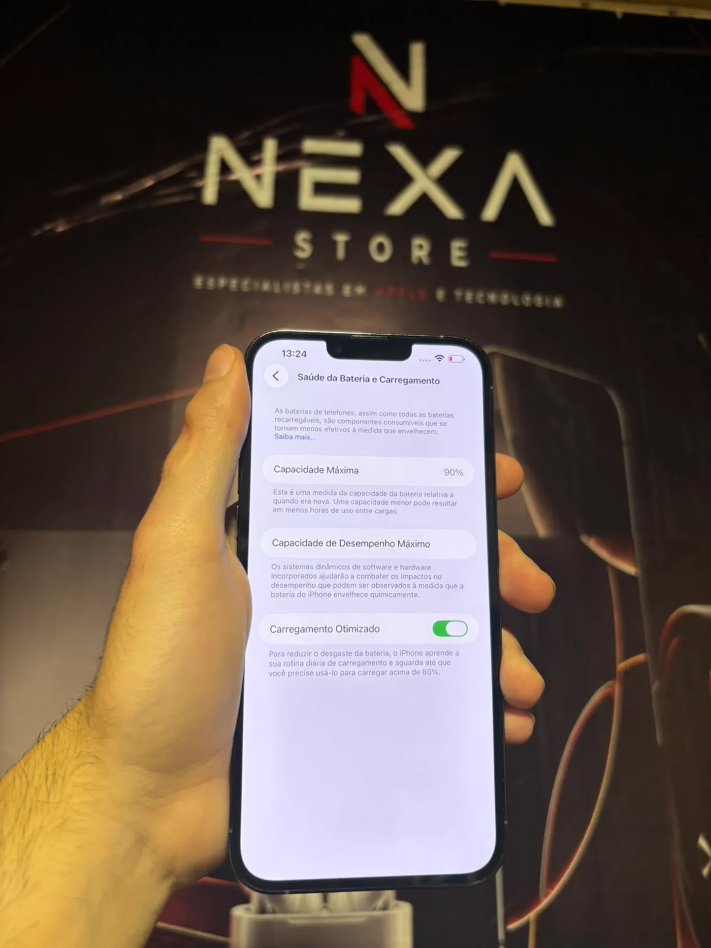 iPhone 13 Pro Max — saúde da bateria em 90% de capacidade máxima