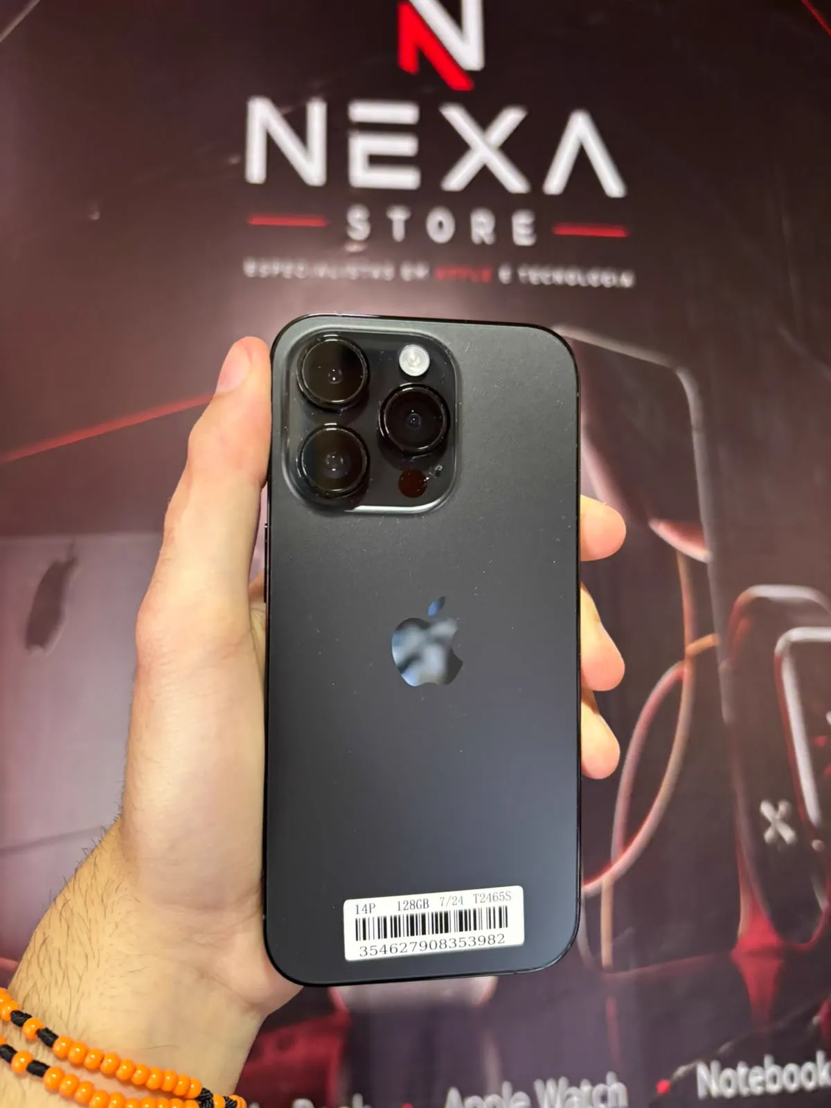 iPhone 14 Pro Space Black — traseira e módulo de câmeras