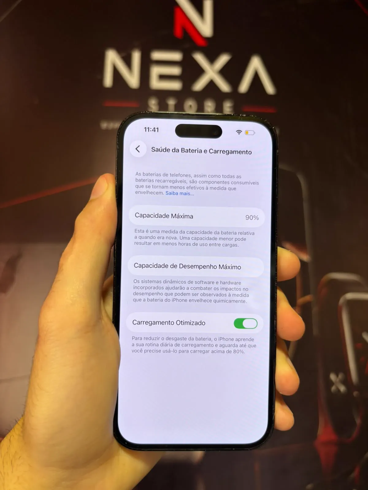iPhone 14 Pro — saúde da bateria em 90% de capacidade máxima