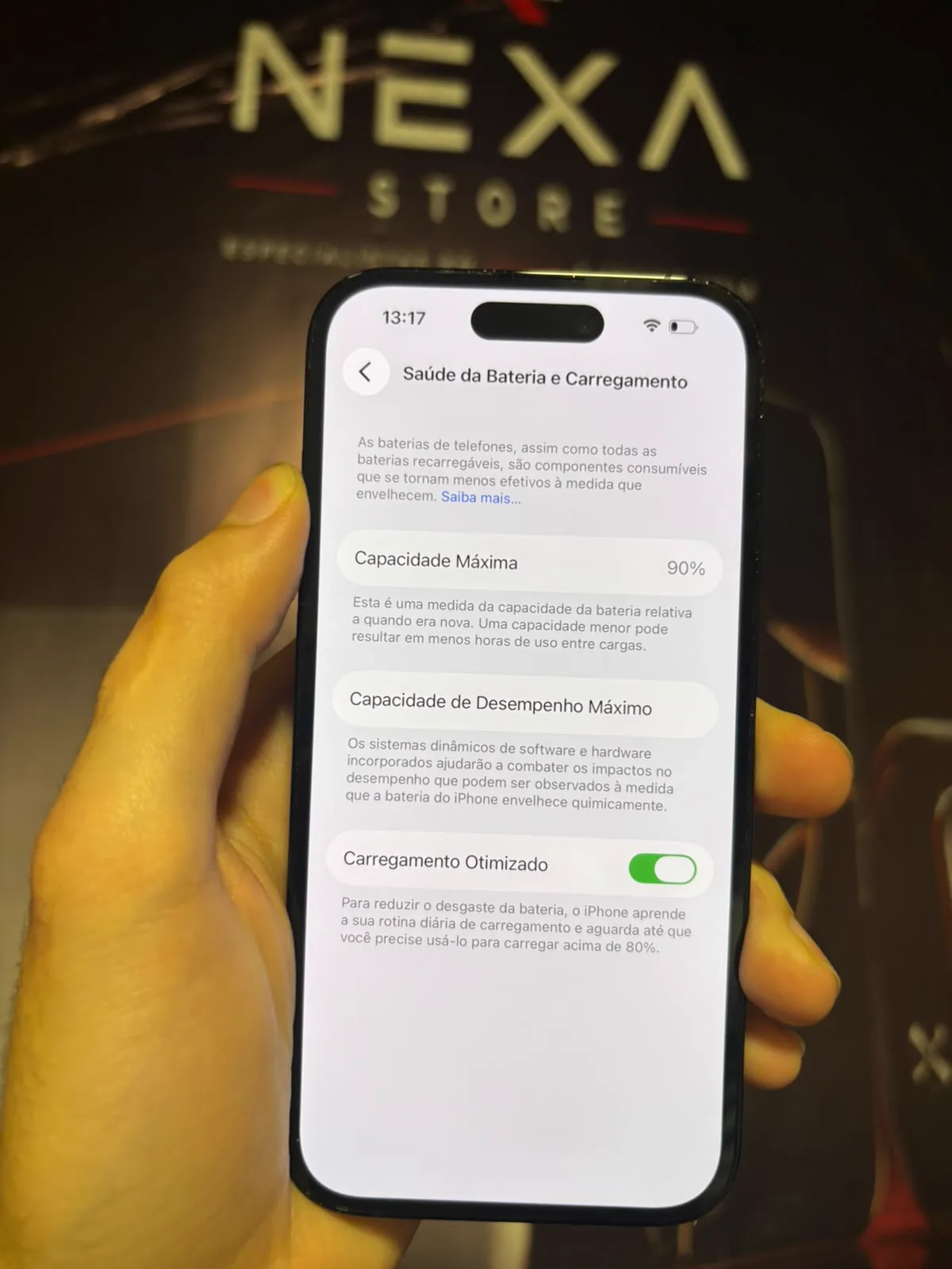iPhone 14 Pro — saúde da bateria em 90% de capacidade máxima