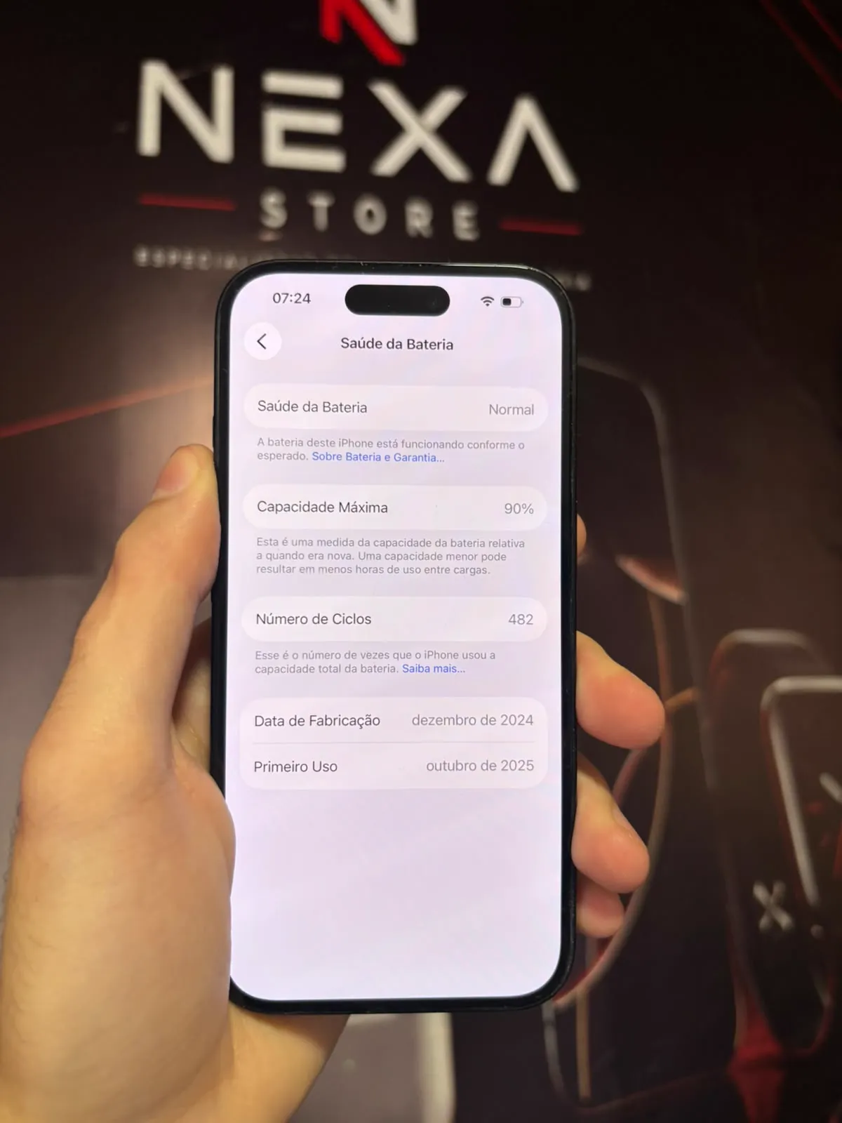 iPhone 16 — saúde da bateria em 90% com 482 ciclos